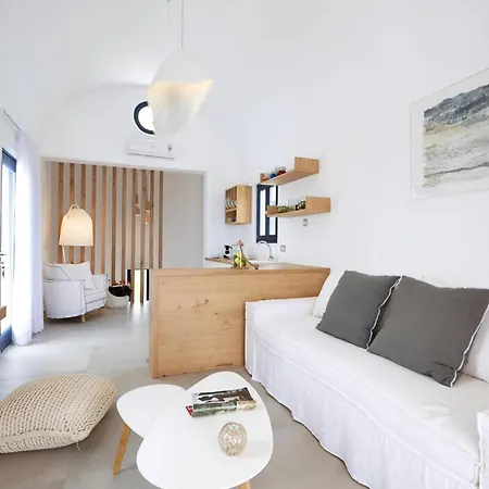 Ammos: Romantic Santorini Retreat With Private Pool And Sea Views